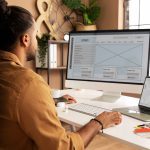 WordPress o desarrollo a medida: qué opción necesita realmente tu empresa