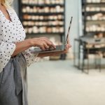 Comercio agéntico: cómo comprarán los usuarios mediante asistentes de inteligencia artificial